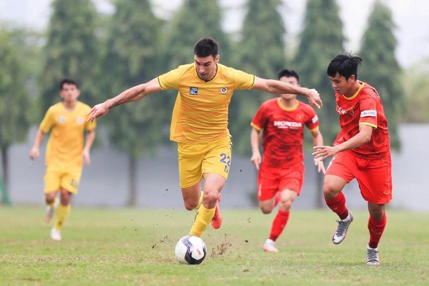 U23 Việt Nam tập huấn ở Bình Dương - Bóng Đá