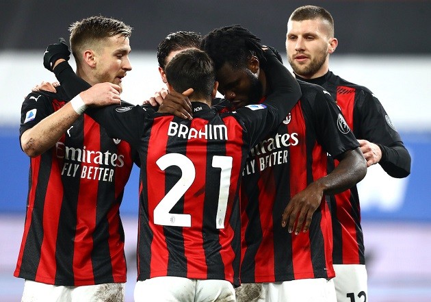 Quá phấn khích vì các học trò, HLV AC Milan có hành động lạ - Bóng Đá