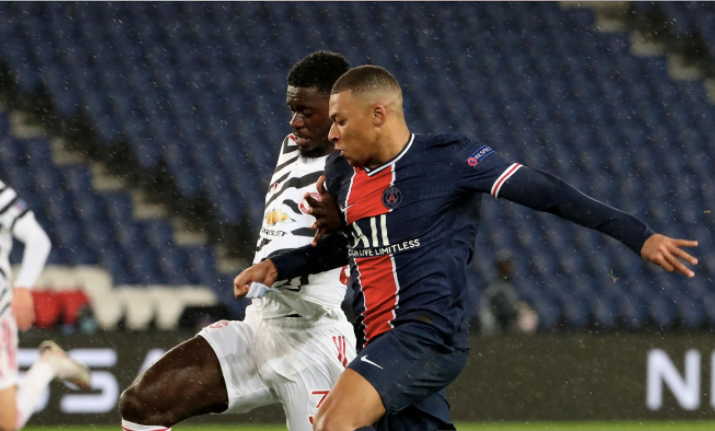 Phạm lỗi với Fred, sao Everton lập tức bị 'hổ báo' Man Utd dằn mặt - Bóng Đá