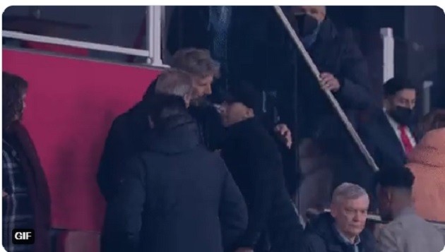 Khoảnh khắc Lingard khiến các cầu thủ M.U phải xấu hổ - Bóng Đá