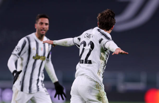 Ronaldo chạm cột mốc khủng, nhưng 'điểm 10' thuộc về cái tên khác - Bóng Đá