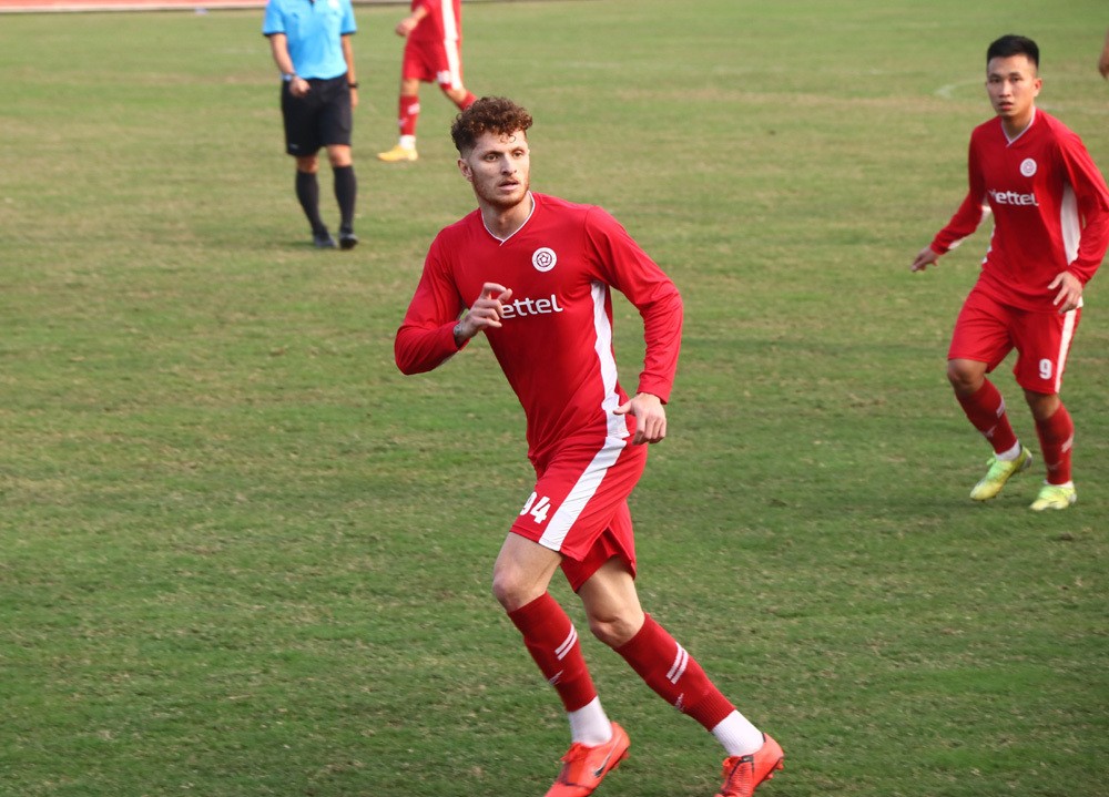 V-League 2022: Nóng chuyển nhượng, rộn ràng chờ bóng lăn - Bóng Đá