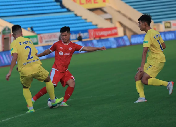 V-League 2022: Phía sau bình yên là sóng dữ - Bóng Đá