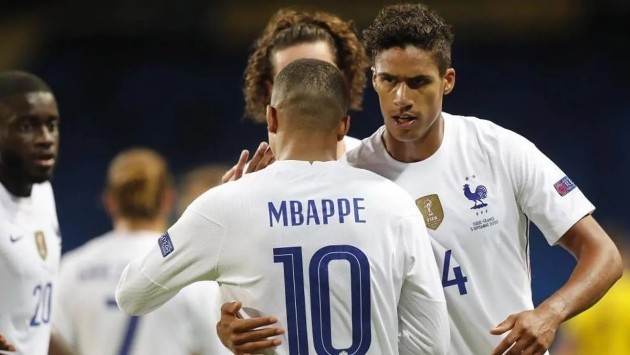 Varane: Zidane as France boss? It's a goal for any French coach - Bóng Đá