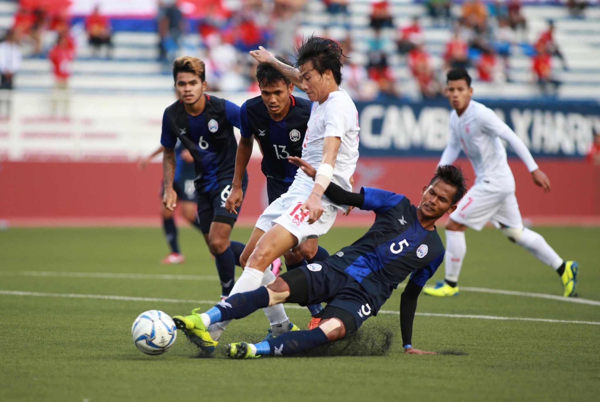 Hạ gục Campuchia sau loạt đấu súng, Myanmar đoạt tấm HCĐ SEA Games 30 - Bóng Đá