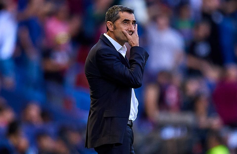 Barcelona: Fans slam Ernesto Valverde after comments on Lionel Messi - Bóng Đá