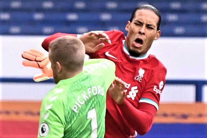 Pep Guardiola sends class message to Liverpool and stricken star Virgil van Dijk   - Bóng Đá