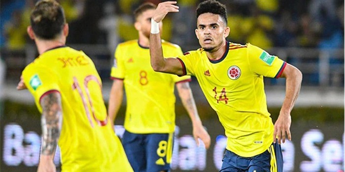 VL World Cup Nam Mỹ: Sanchez và James Rodriguez ngồi nhà - Bóng Đá