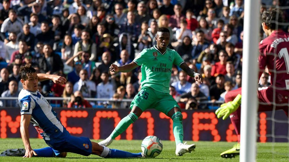 Vinicius produces a great performance against Espanyol - Bóng Đá