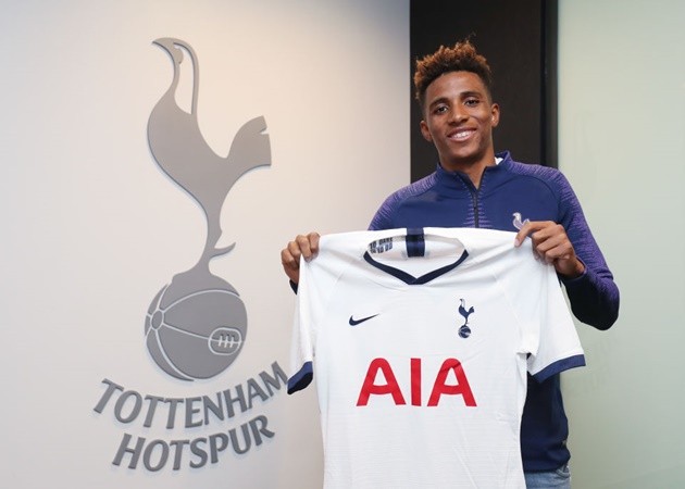 'Đỉnh' như Benfica: 1 năm bán 2 sao 'cây nhà lá vườn', thu về 194 triệu - Bóng Đá