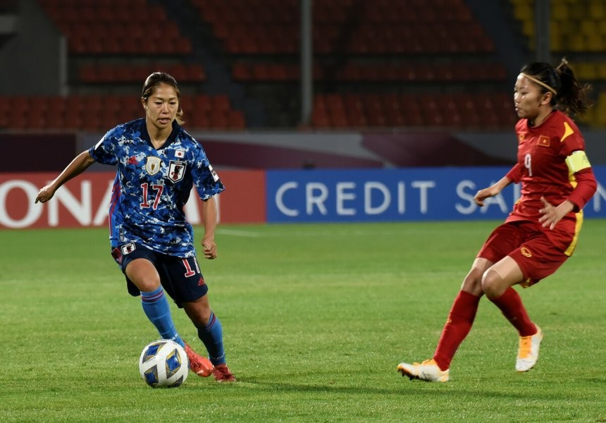 HLV Mai Đức Chung: 'Tuyển nữ Việt Nam sẽ không bỏ cuộc' - Bóng Đá