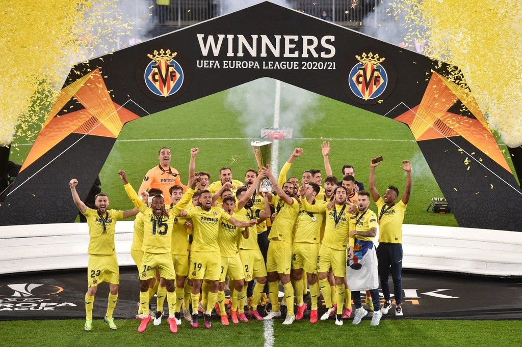 Hạ M.U, Villarreal diễu hành ăn mừng ngôi vương hoành tráng - Bóng Đá