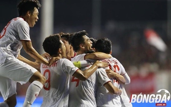 Báo Trung Quốc (Sina) ca ngợi Việt Nam - Bóng Đá