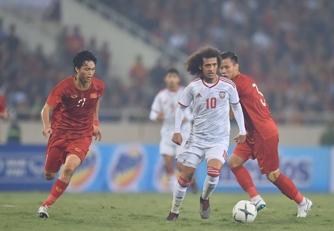 Fan UAE react after defeat 0-1 Vietnam - Bóng Đá