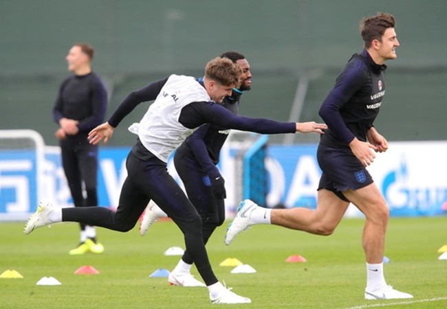 We share tables and jokes! – Definitely no England cliques, says Harry Maguire - Bóng Đá
