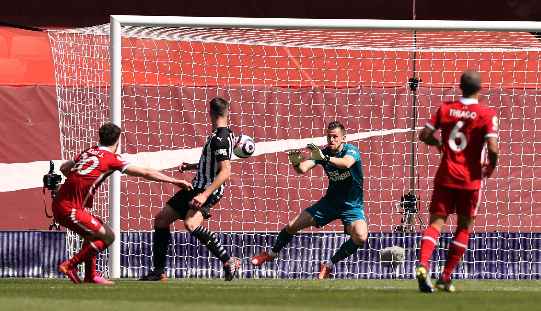 10 thống kê Liverpool 1-1 Newcastle:  - Bóng Đá