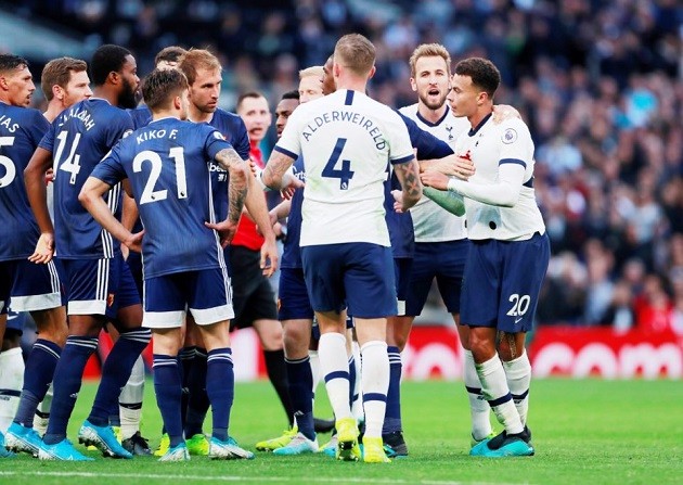 Alan Shearer explains why Jan Vertonghen's foul on Gerard Deulofeu was definitely a penalty - Bóng Đá