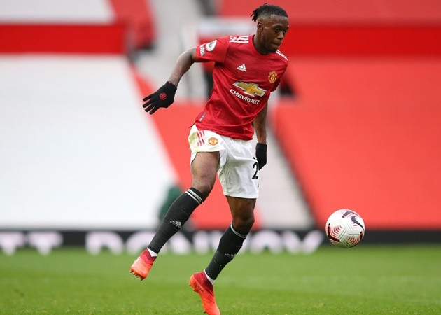 Ole Gunnar Solskjaer told to play Aaron Wan-Bissaka in new Man Utd position - Bóng Đá