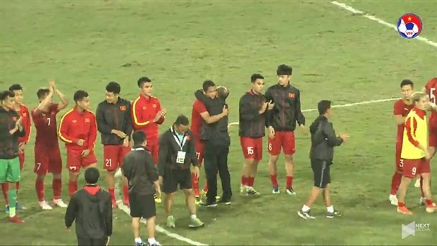 Những khoảnh khắc cuối cùng của Anh Đức trong màu áo Việt Nam - Bóng Đá