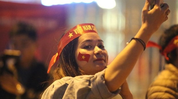 Những đóa hồng rực rỡ hội quân trước đại chiến giữa Việt Nam và Thái Lan - Bóng Đá