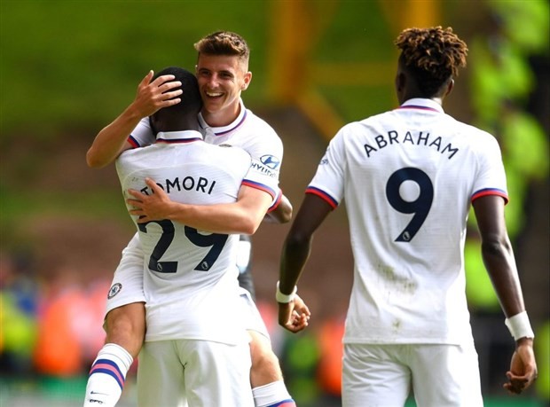 Có Takumi Minamino, 