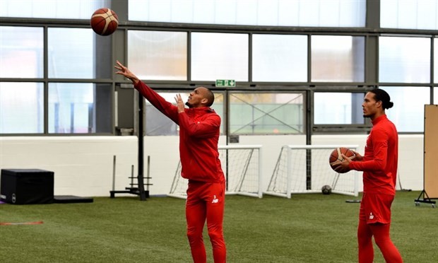 Trước ngày tới Old Trafford, Liverpool tập bài lạ - Bóng Đá