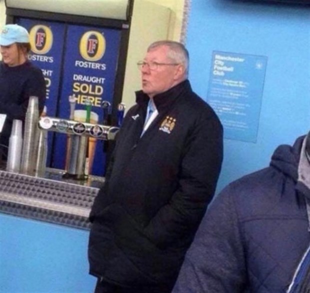 Cười té ghế với 