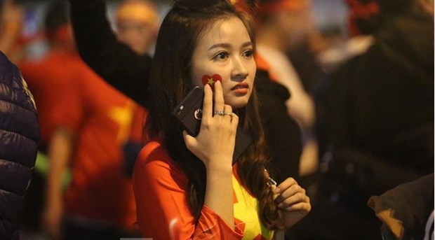 Những đóa hồng rực rỡ hội quân trước đại chiến giữa Việt Nam và Thái Lan - Bóng Đá