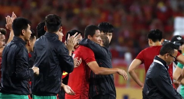 Những khoảnh khắc cuối cùng của Anh Đức trong màu áo Việt Nam - Bóng Đá