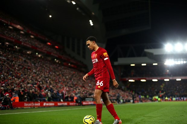 Trở lại Premier League, khủng hoảng đang chờ Liverpool - Bóng Đá