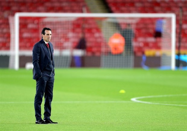 Vượt mặt Agüero và Abraham, 