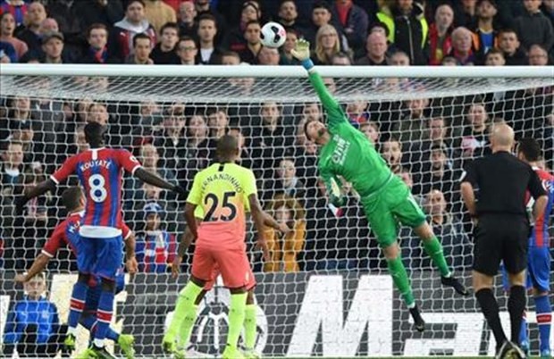 Tước băng Xhaka, Arsenal làm gì còn thủ lĩnh? - Bóng Đá