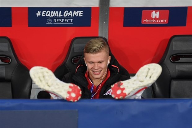 CĐV Man Utd tẩy chay Haaland: 