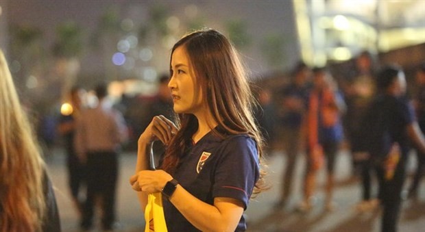 Những đóa hồng rực rỡ hội quân trước đại chiến giữa Việt Nam và Thái Lan - Bóng Đá