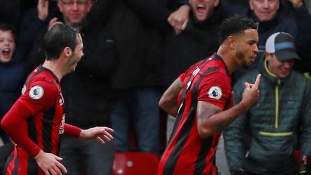 Cười té ghế với 