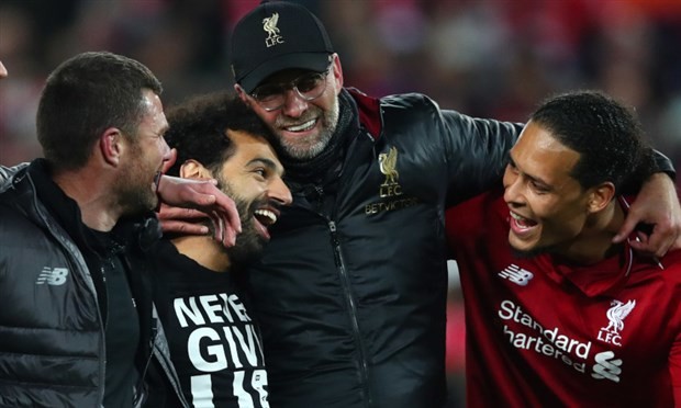 Nhìn lương Mourinho, CĐV Liverpool 