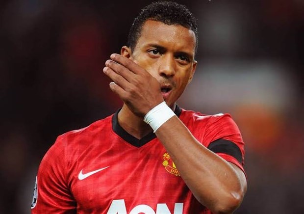 CĐV Man Utd chạnh lòng nhớ lại Ronaldo phiên bản lỗi - Bóng Đá