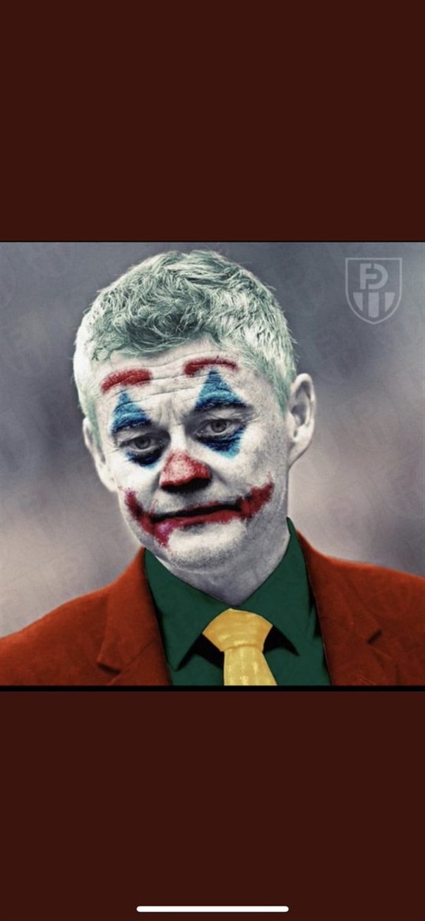 Cười té ghế với 