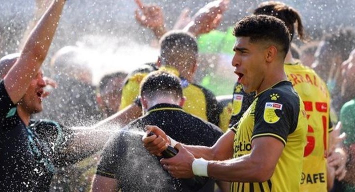Trở lại Premier League, tân binh mở hội ăn mừng - Bóng Đá
