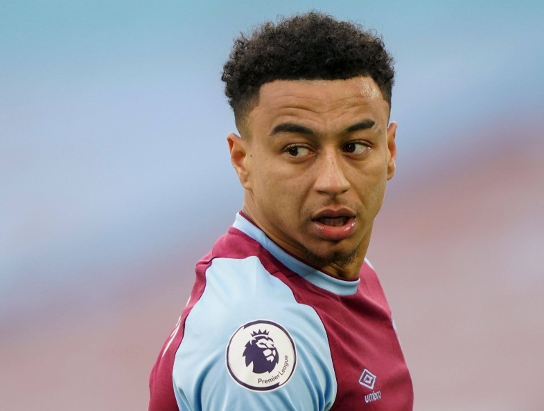 “I don’t know why he’d want to sign elsewhere” – Pundit names most likely destination for Man United star - Bóng Đá