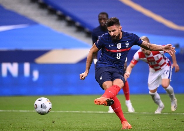 Olivier Giroud has rubbished rumours linking him with an imminent move to Juventus - Bóng Đá