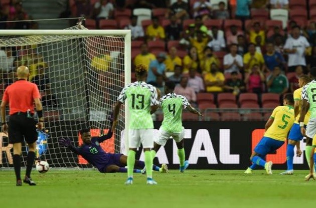 Neymar left the ground after 12 minutes - Bóng Đá