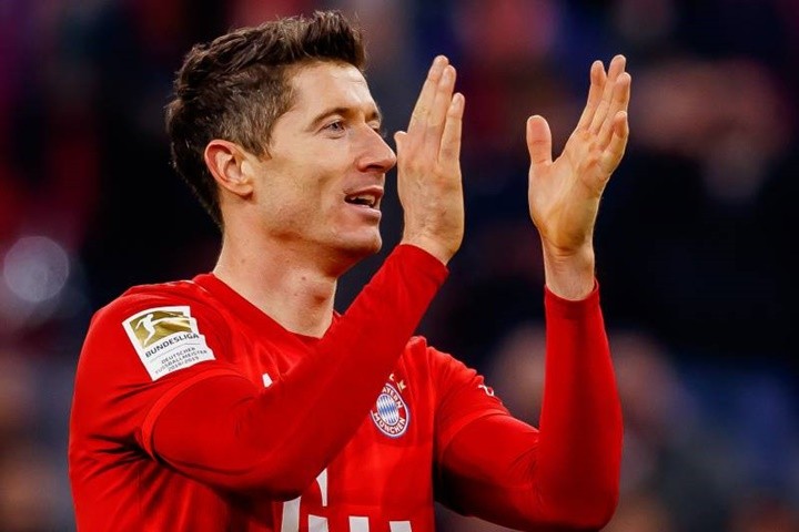 10 - Bóng Đá