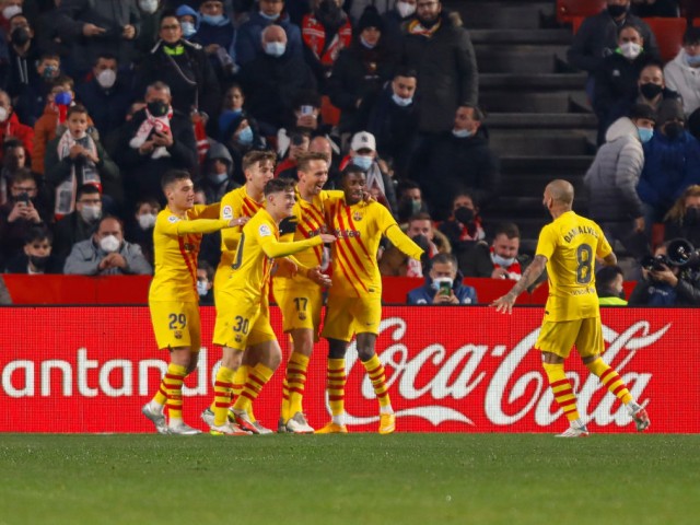 Tái xuất La Liga, Dani Alves tạo nên siêu phẩm kiến tạo ở tuổi 38 - Bóng Đá