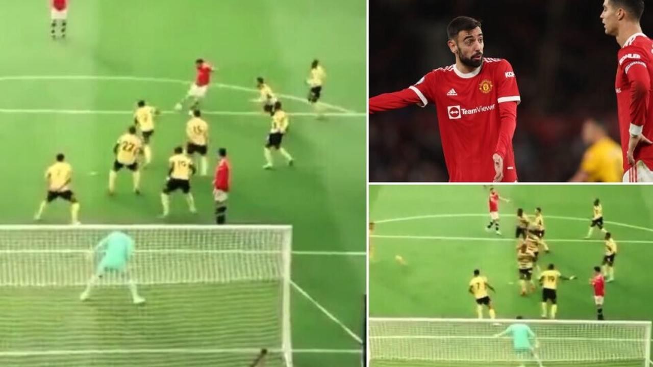 Cristiano Ronaldo blocks Bruno Fernandes’ goalbound shot - Bóng Đá