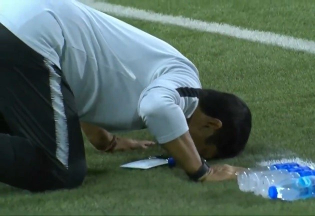 Tiến Dũng mắc sai lầm, HLV Indonesia phản ứng không tưởng - Bóng Đá