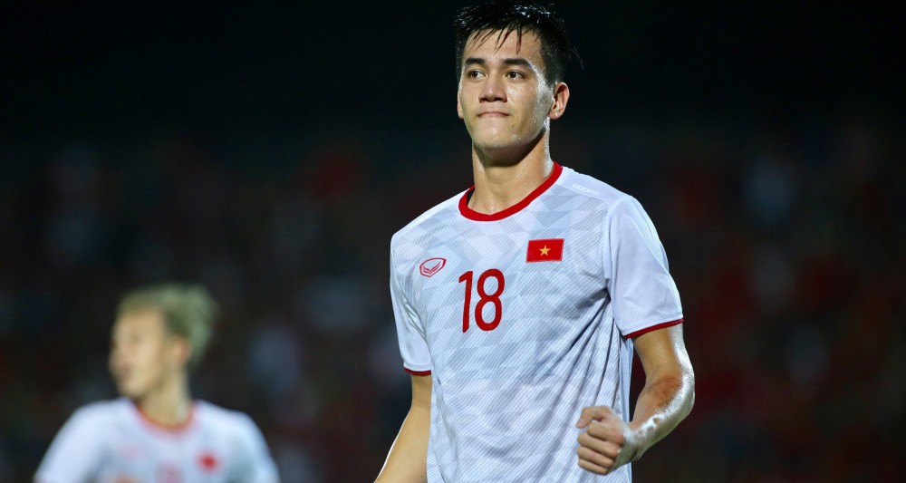 SỐC! HLV Indonesia đổ bệnh sau trận thua Việt Nam - Bóng Đá