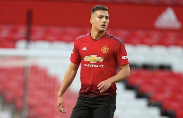 Dalot wants to go but Solskjaer refuses to let him leave - Bóng Đá
