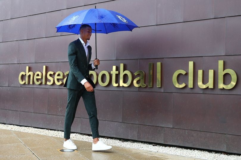 Xavier Mbuyamba arrived at Chelsea - Bóng Đá