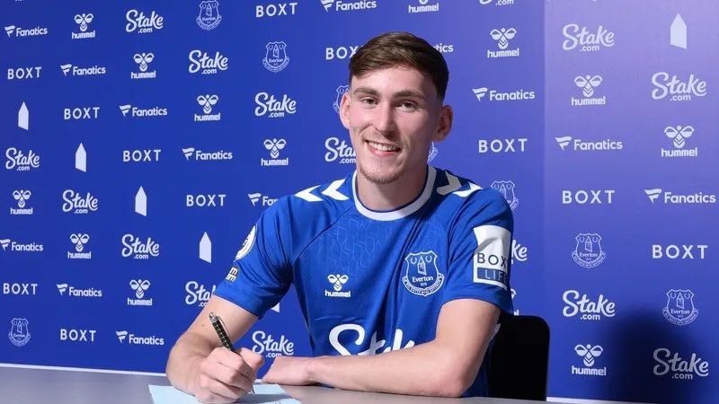 Official: James Garner - Bóng Đá